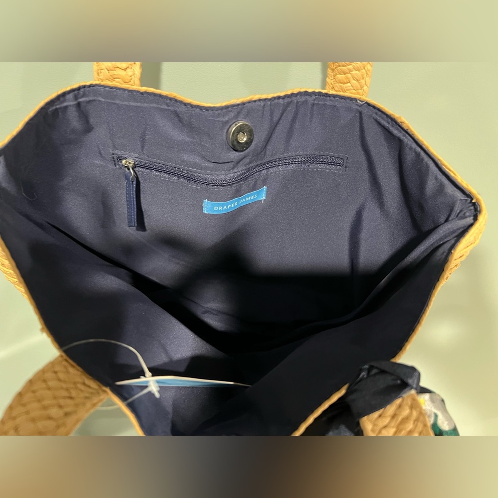 Draper James Everyday straw bag. - Picture 3 of 4